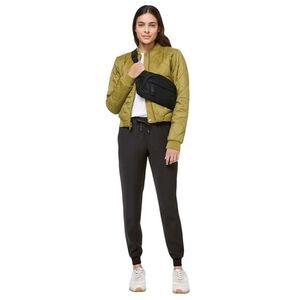 Lululemon On The Fly Jogger Pant  Black Size 10 Stretch